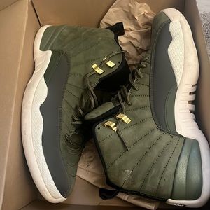 Jordan retro 12 Olive size 11